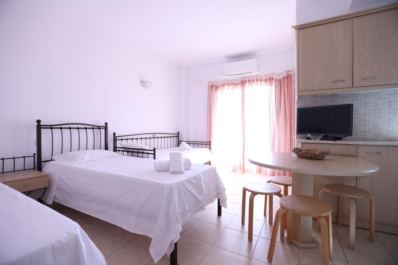 Appartamento Seaside Gialova Pylos Esterno foto