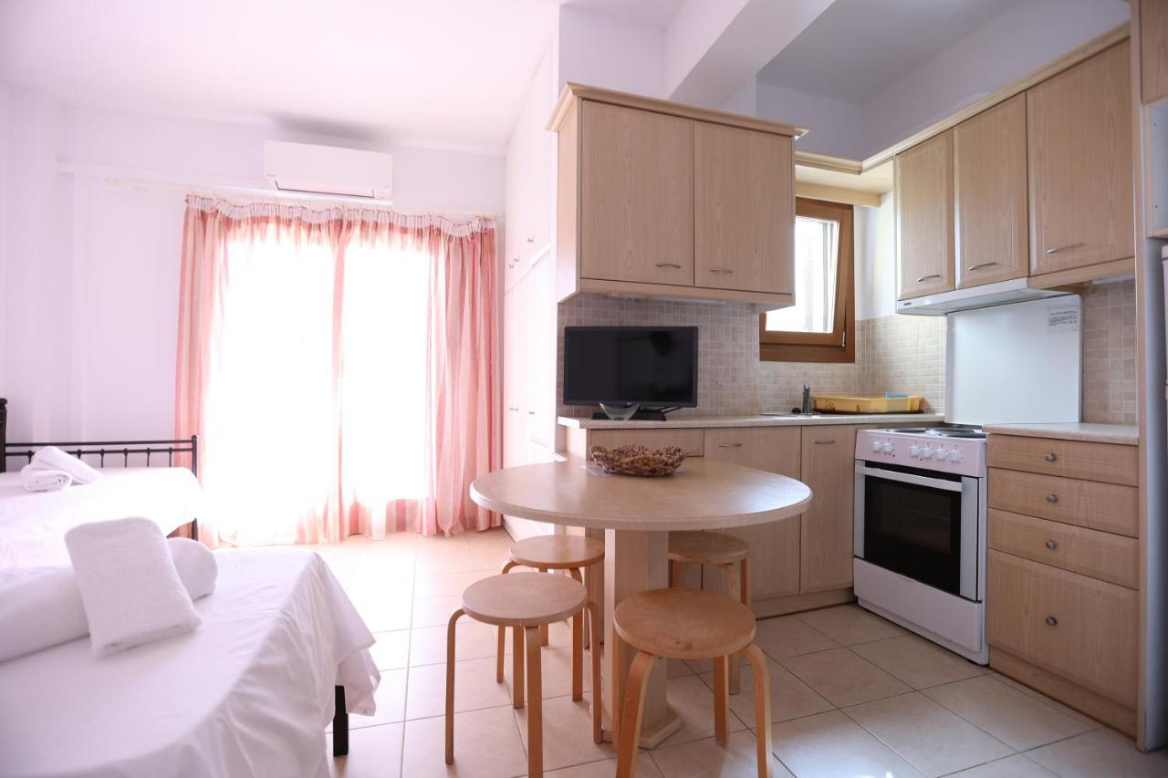 Appartamento Seaside Gialova Pylos Esterno foto