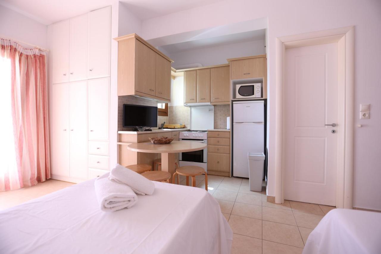 Appartamento Seaside Gialova Pylos Esterno foto