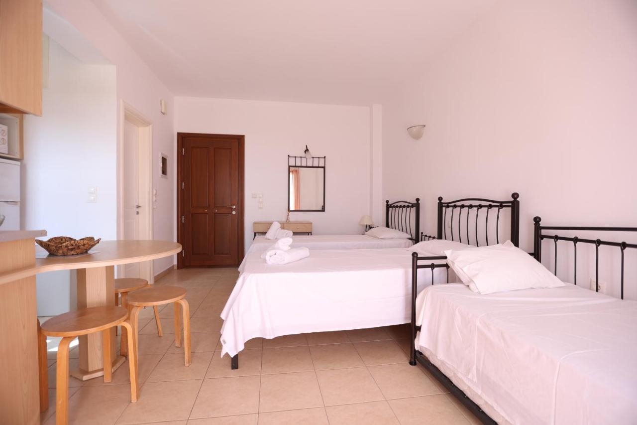 Appartamento Seaside Gialova Pylos Esterno foto