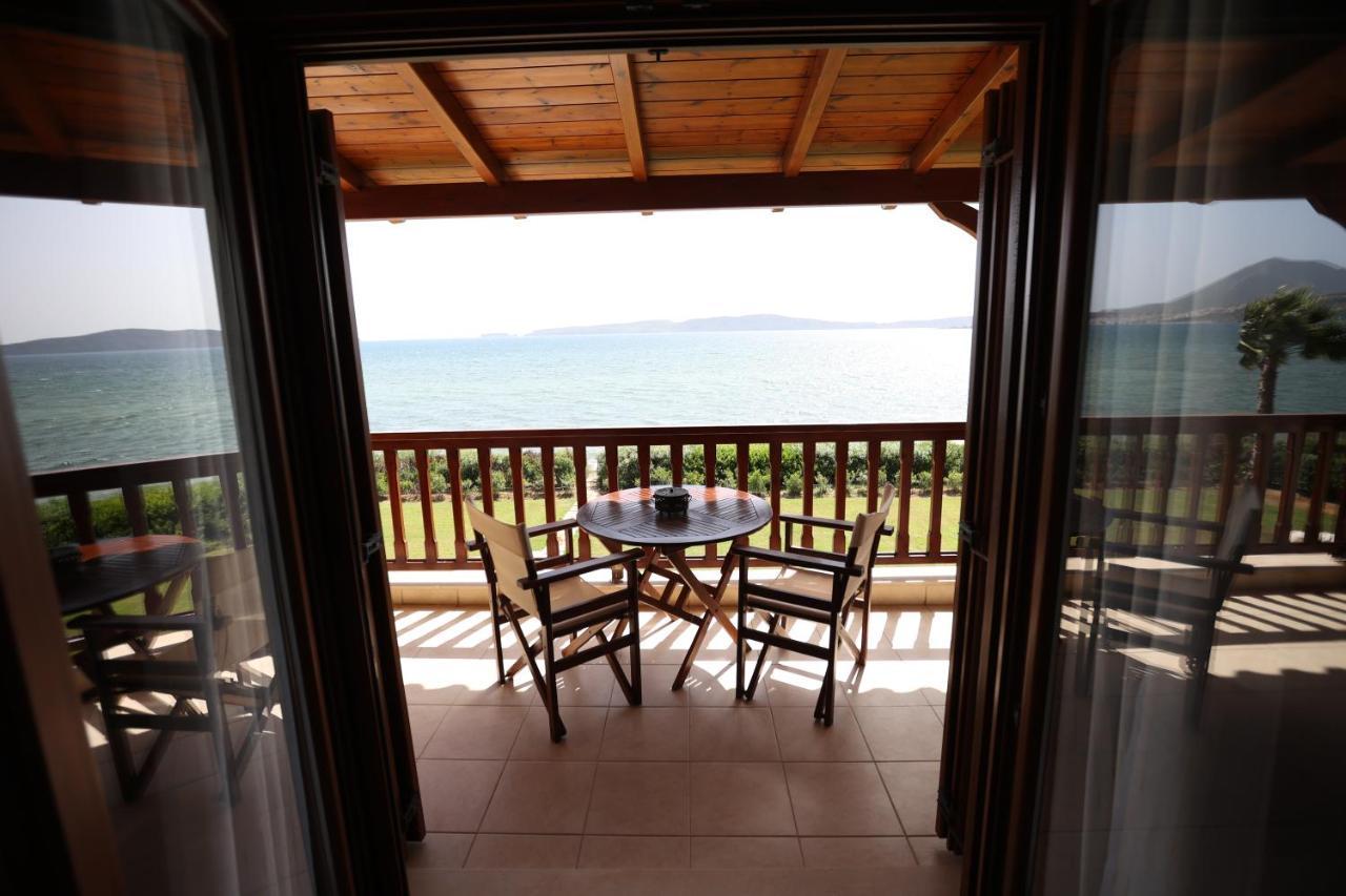 Appartamento Seaside Gialova Pylos Esterno foto